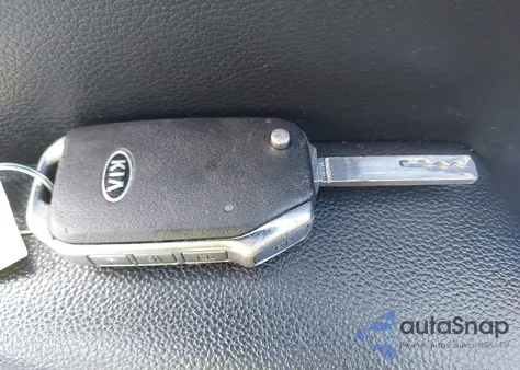 2021 Kia Forte Lxs z USA, uszkodzony, nr VIN 3KPF24AD4ME273680